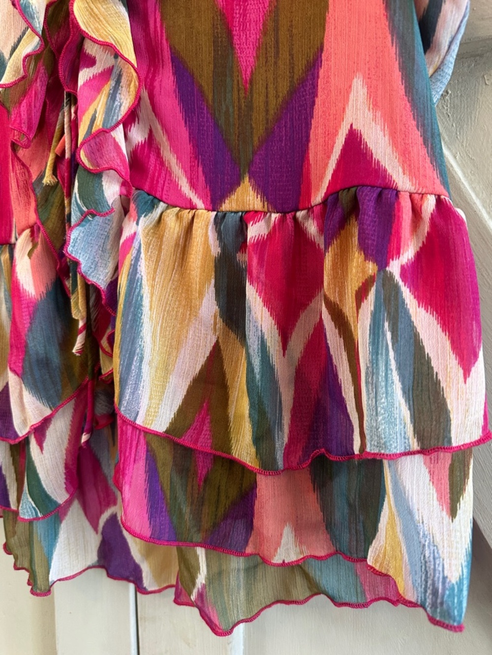 Haver + Blair London Colorful Ruffle Blouse Size M - Picture 4 of 10